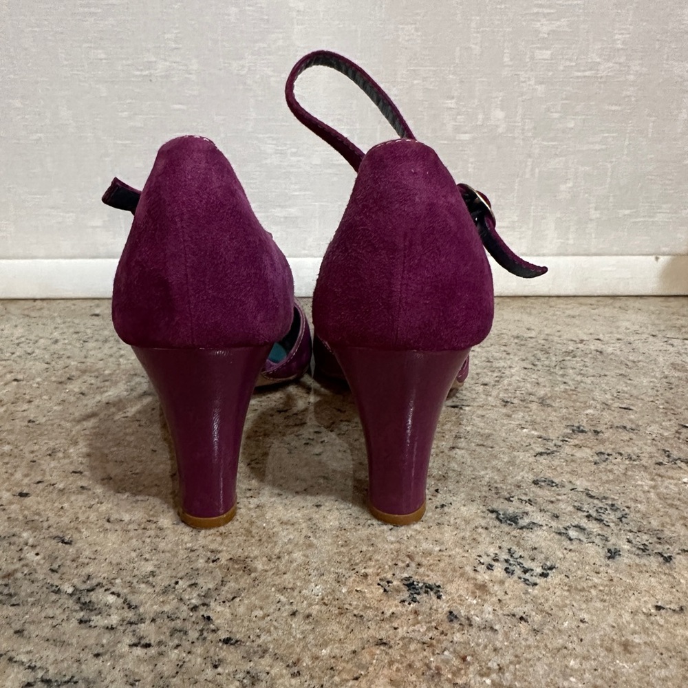 Marc Jacobs Purple Closed Toed Pumps with Ankle Strap Size 10 - Picture 3 of 7